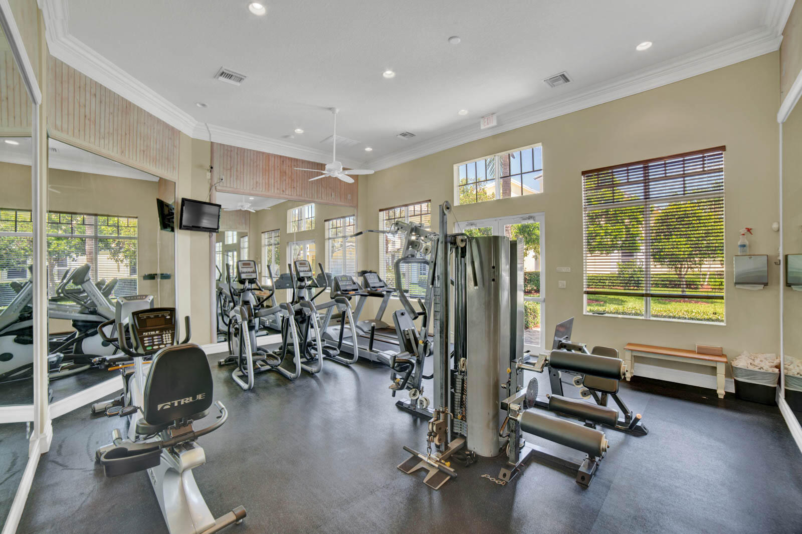 MARINER BAY - Residential