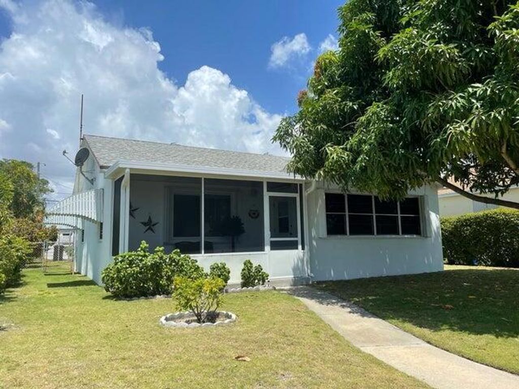 Photo of 1109 N C Street, Lake Worth Beach, FL 33460 (MLS # R11017931)