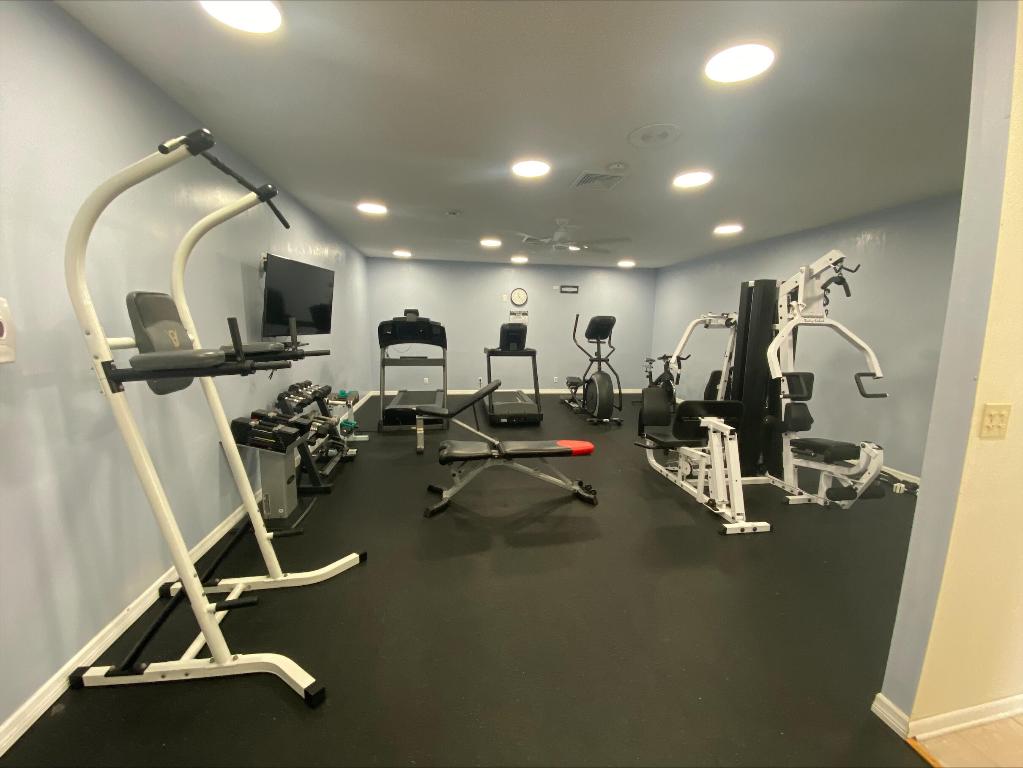 LE CHATEAU ROYAL CONDO - Residential Lease