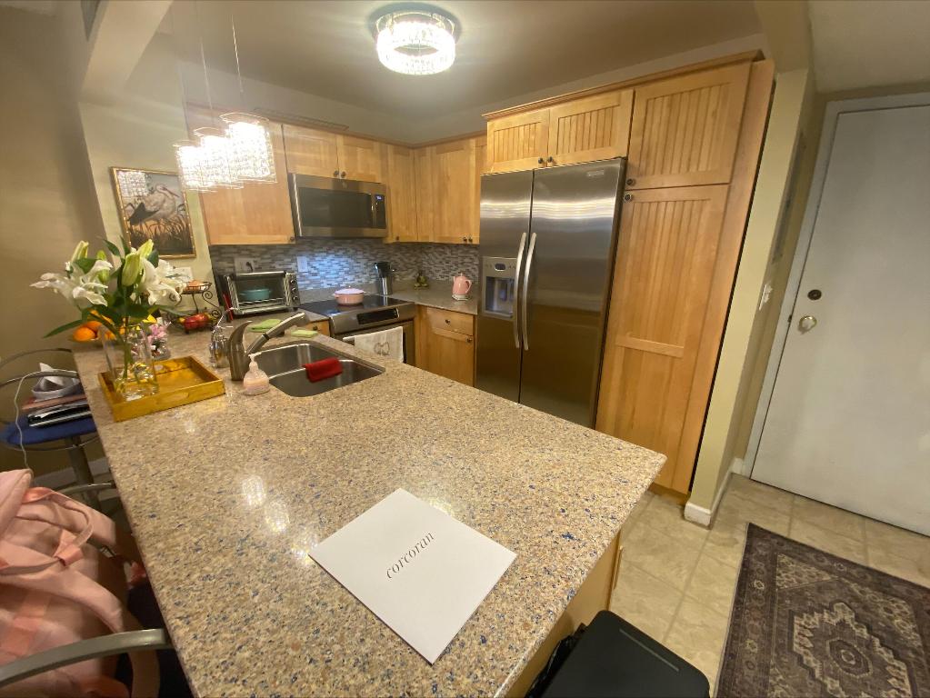 LE CHATEAU ROYAL CONDO - Residential Lease