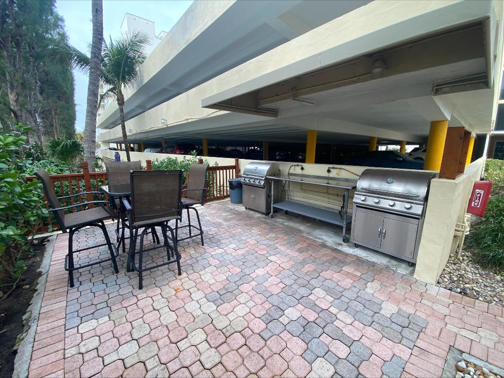 LE CHATEAU ROYAL CONDO - Residential Lease