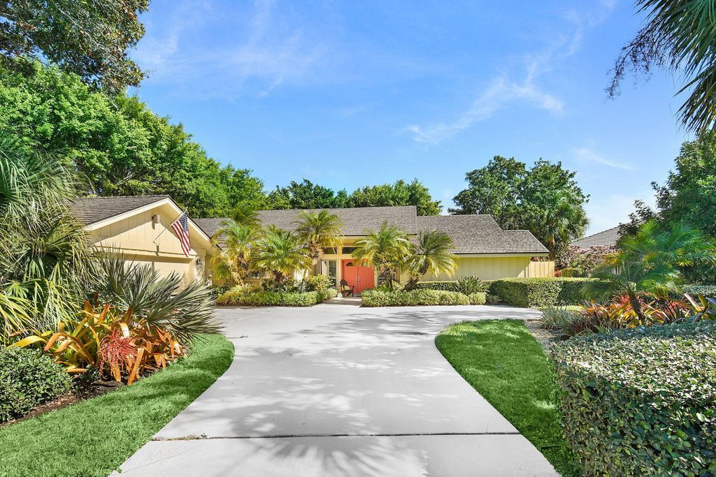 Photo of 6111 SE Winged Foot Drive, Stuart, FL 34997 (MLS # B26019937)