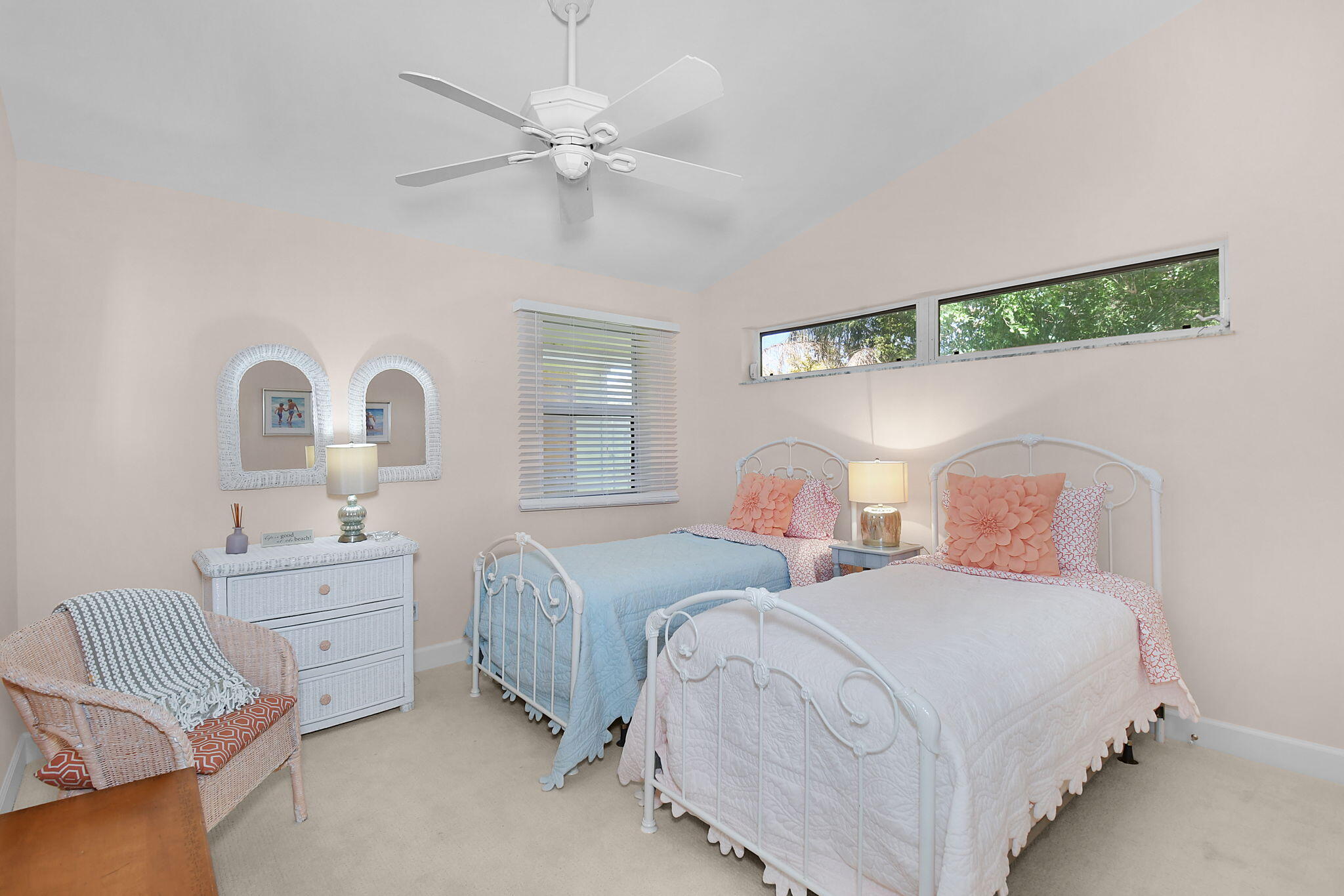 MARINER SANDS - Residential