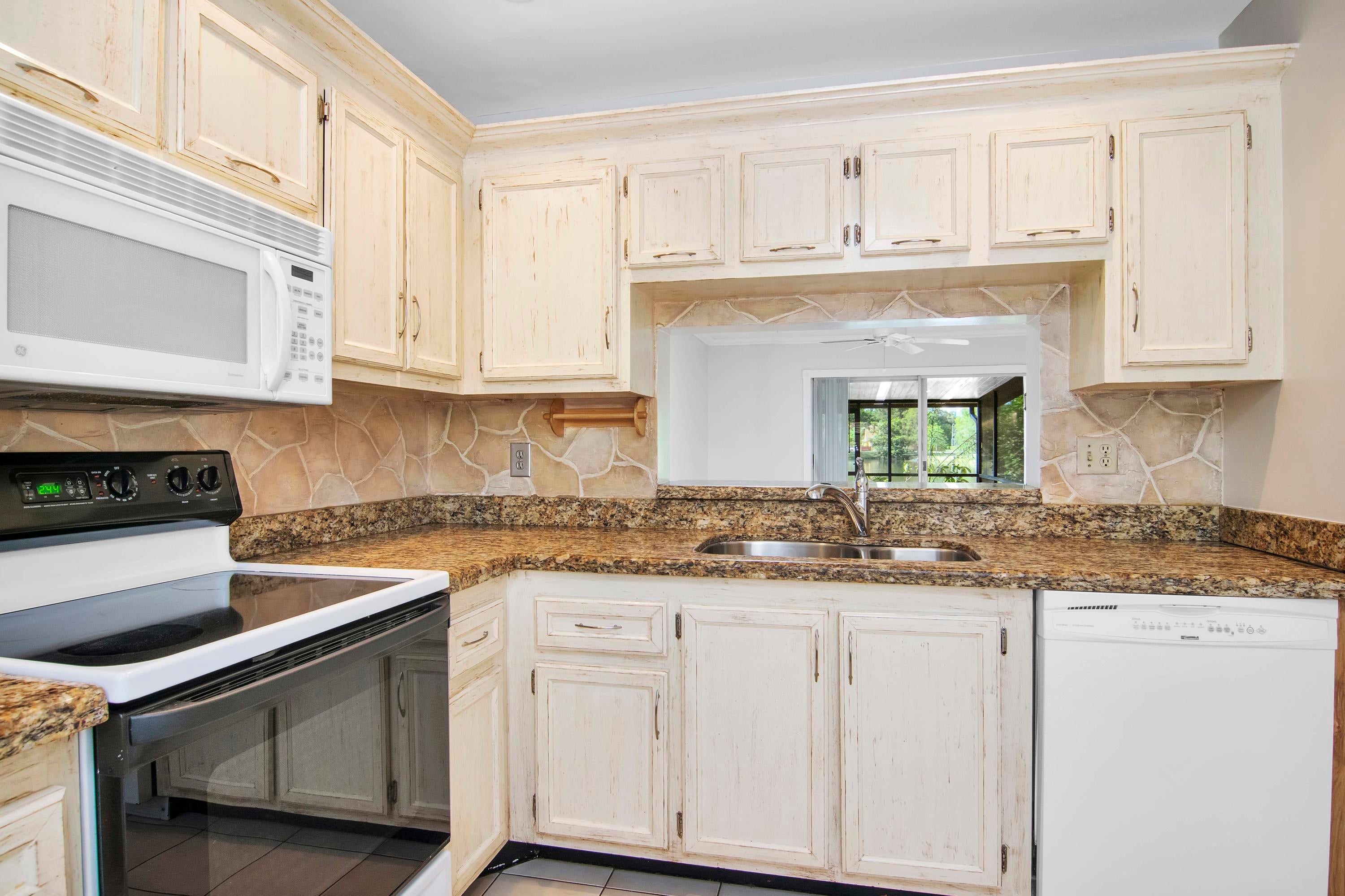 5171 Tennis Lane