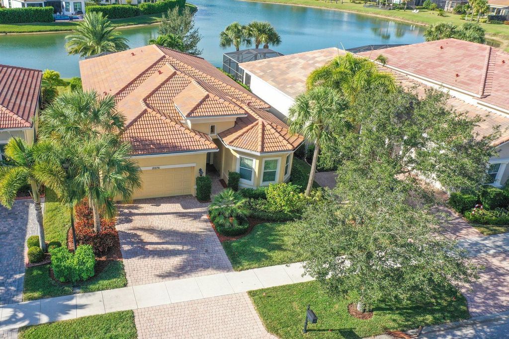 Photo of 10576 SW Visconti Way, Port Saint Lucie, FL 34986 (MLS # R11148588)