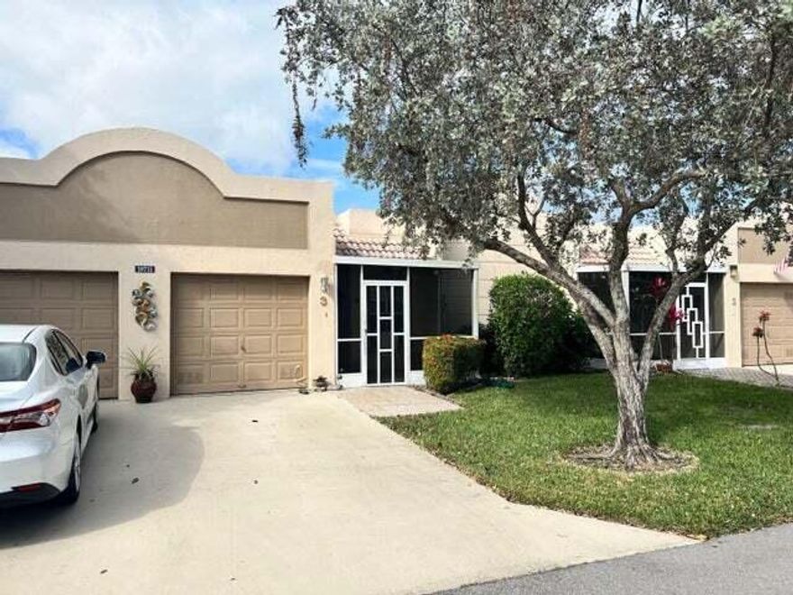 Beautiful 2 bedroom 2 bathroom villa with 1 car garage and large Florida room located in a 55+ community. Murphy bed in Florida room stays. Gorgeous renovated master shower! This spacious villa has all tile floors, large kitchen with lots of storage and a full size washer dryer. 2 oversized bedrooms with tons of closet space. Lots of natural light make this aa wonderful home. The club house is walking distance and has multiple activities/events, gym, billiards, pool, sauna, jacuzzi, tennis, and much more. Minutes away from great restaurants, shopping, and Hwy access. Tenant pays electric, water, (basic cable + HBO + Internet included).