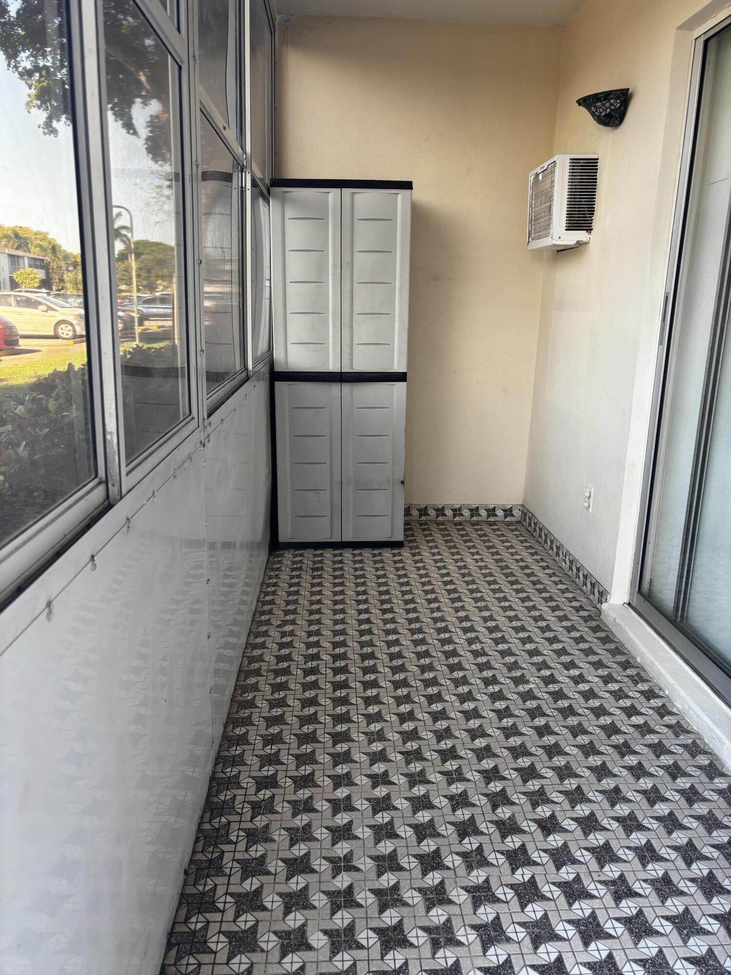 WINDSOR CONDOS - Residential Lease