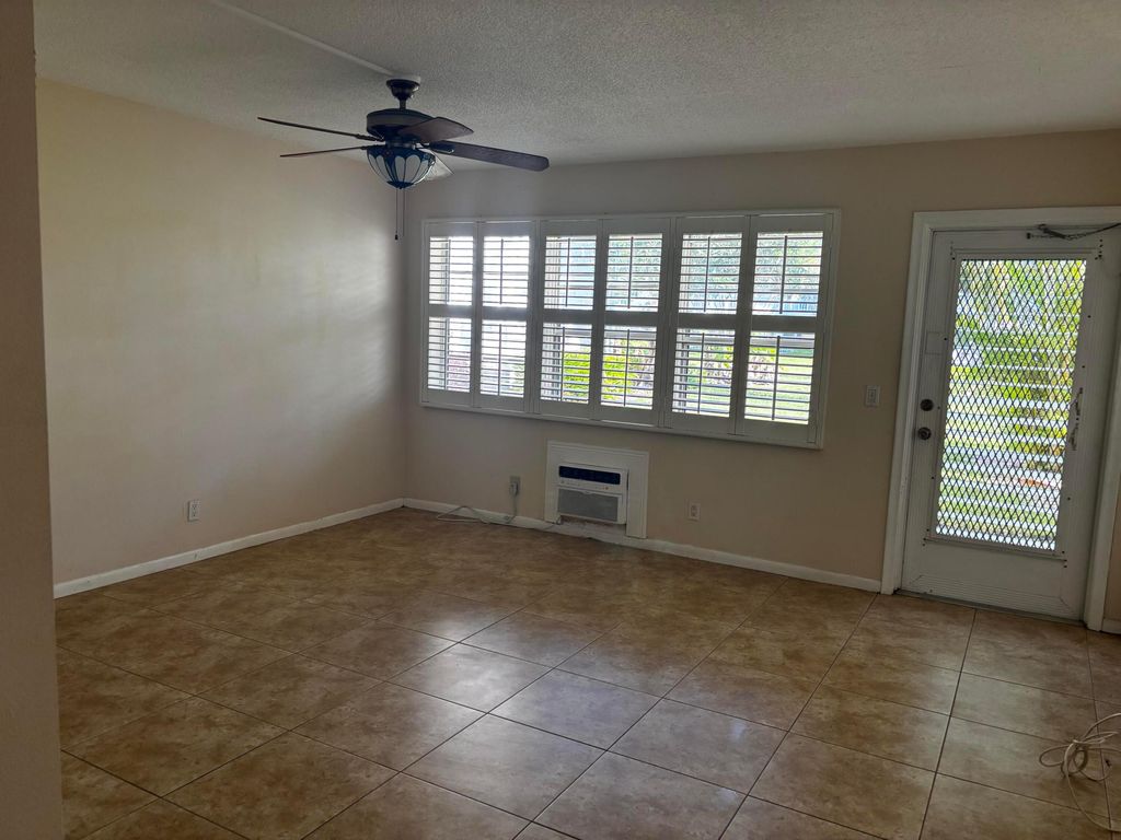 Photo of 284 Windsor M, West Palm Beach, FL 33417 (MLS # B26027537)