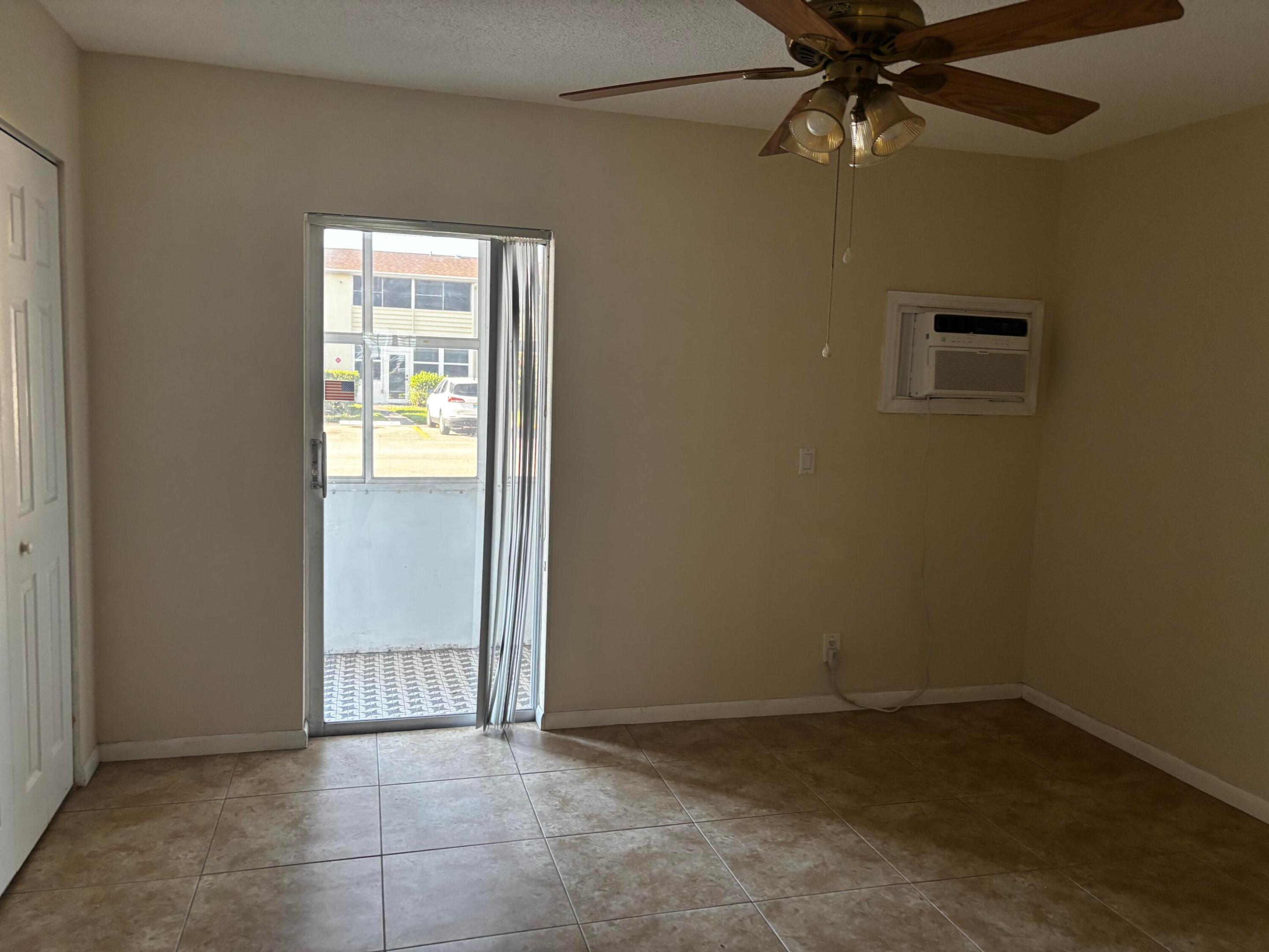 WINDSOR CONDOS - Residential Lease