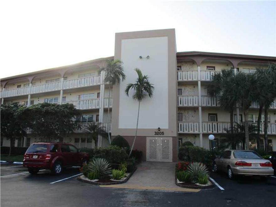 Welcome to spectacular, guard gated community of Wynmoor!  Spacious 2B/2B Corner unit  on 3rd floor with amazing lake w/fountain view. Open layout that leads to an enormous screened balcony. Located near restaurants, major roads, transportation and shoppi ng. Per Association, no rentals 1st year, requires 20% down and 1 Occupant must be 55+.  Information believed to be accurate but not warranted.