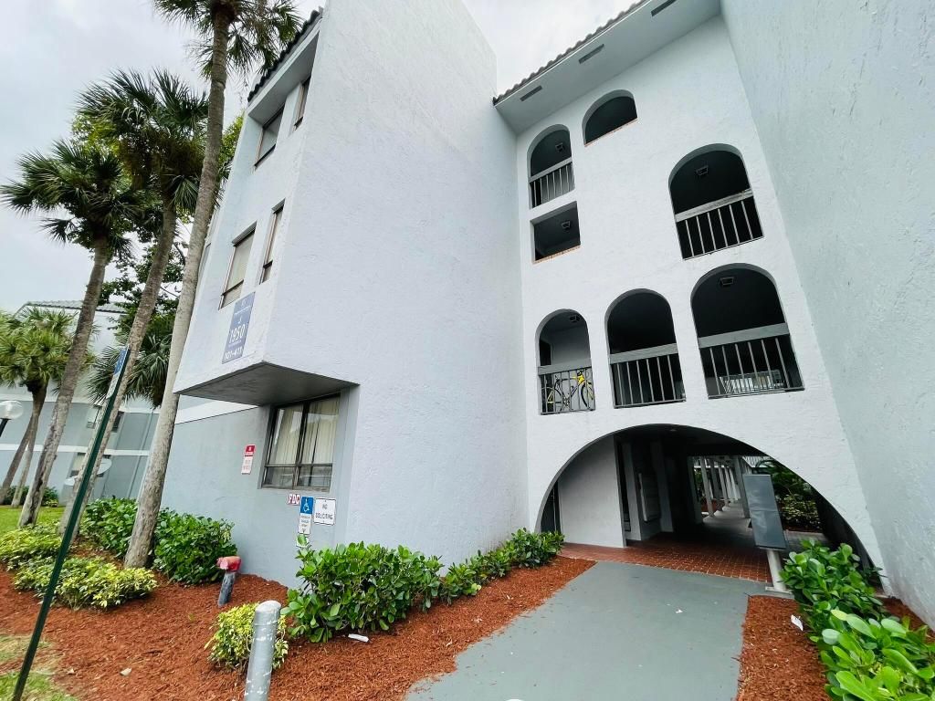 Photo of 1950 N Congress Avenue #301, West Palm Beach, FL 33401 (MLS # R10944833)
