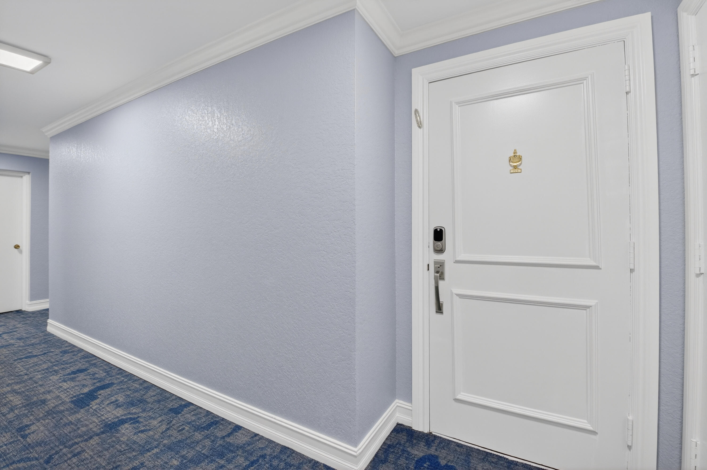 LAKEWOOD MIDRISE CONDO IV UNIT 725 - Residential