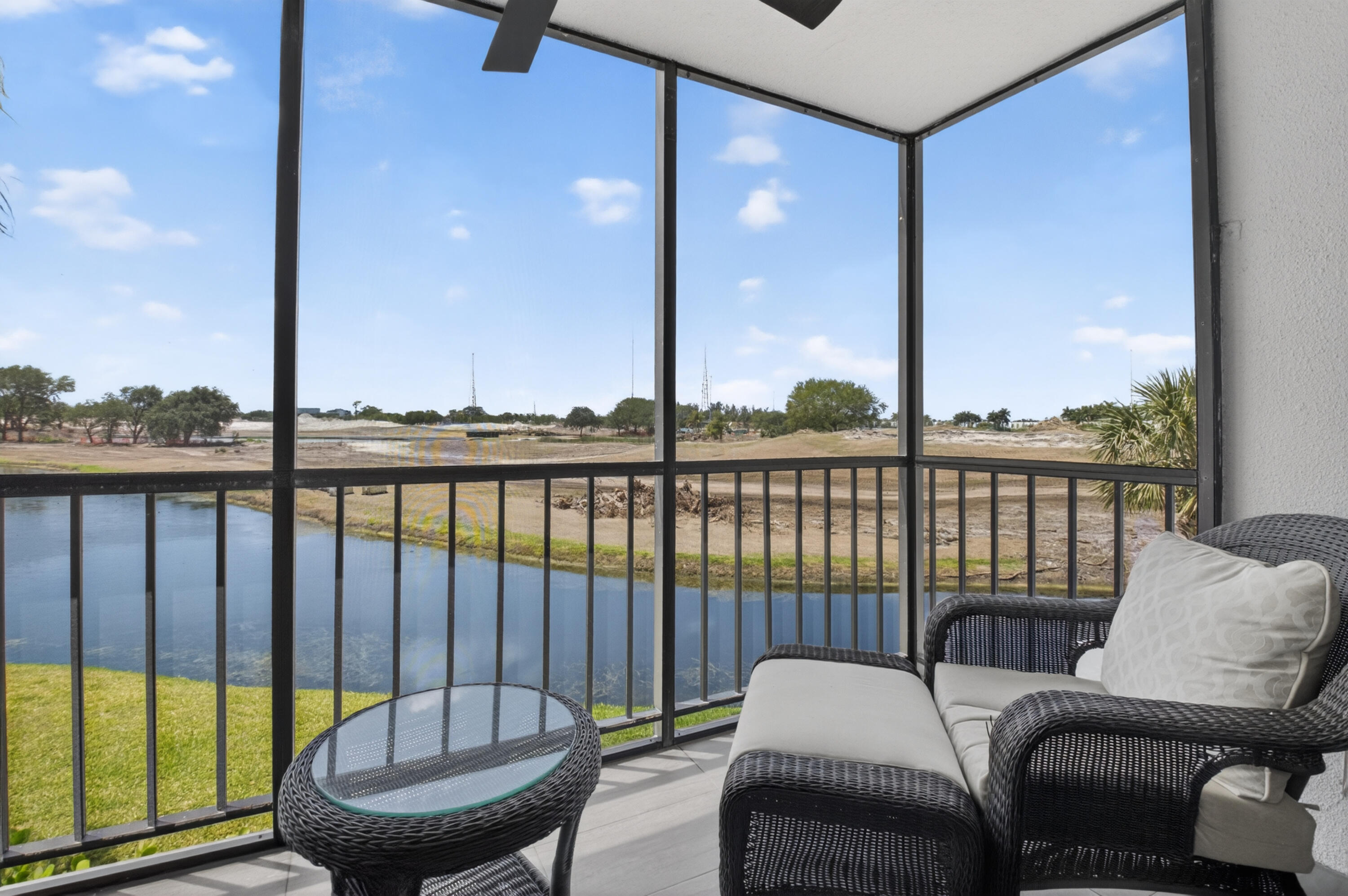 LAKEWOOD MIDRISE CONDO IV UNIT 725 - Residential