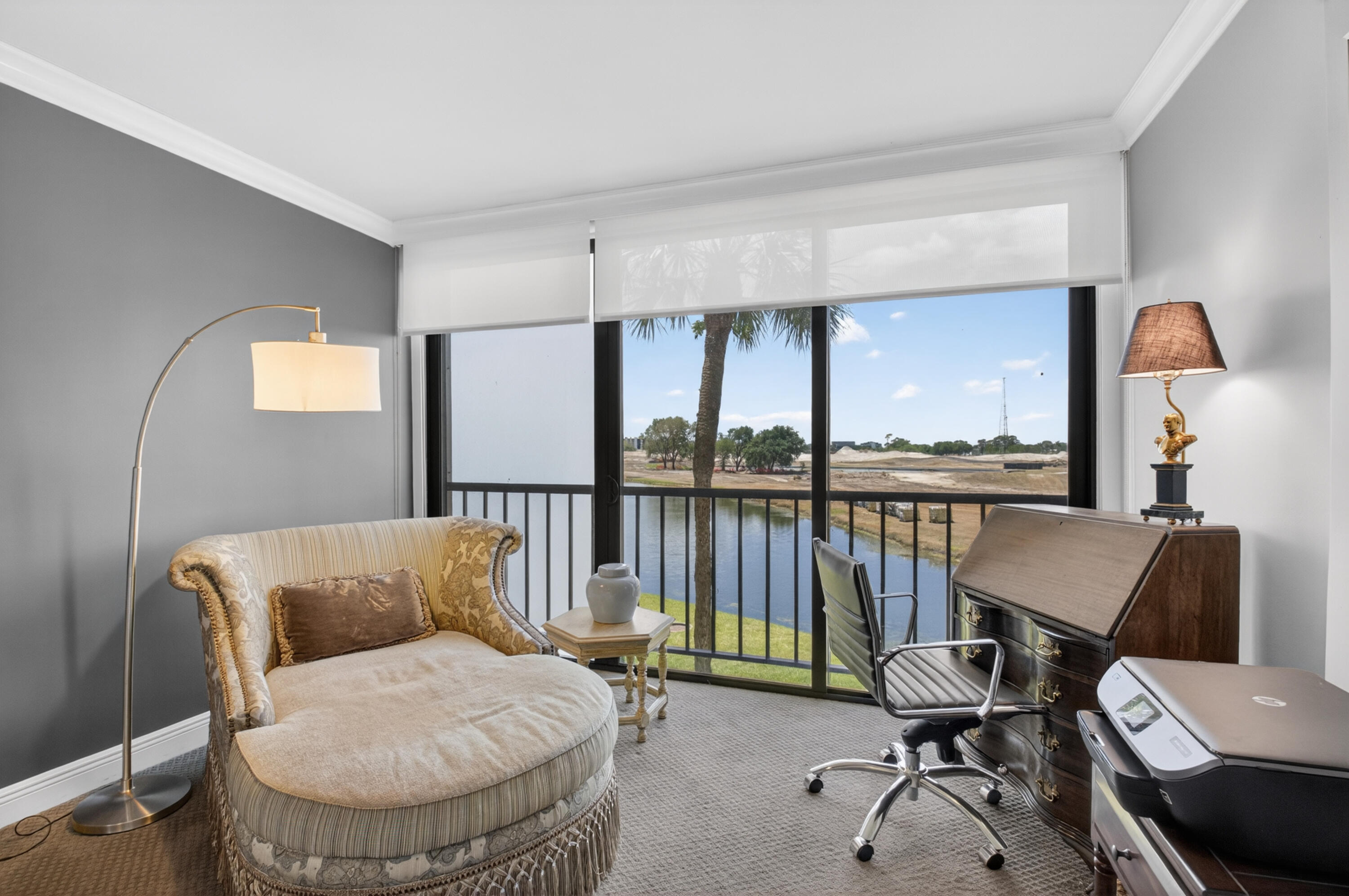 LAKEWOOD MIDRISE CONDO IV UNIT 725 - Residential