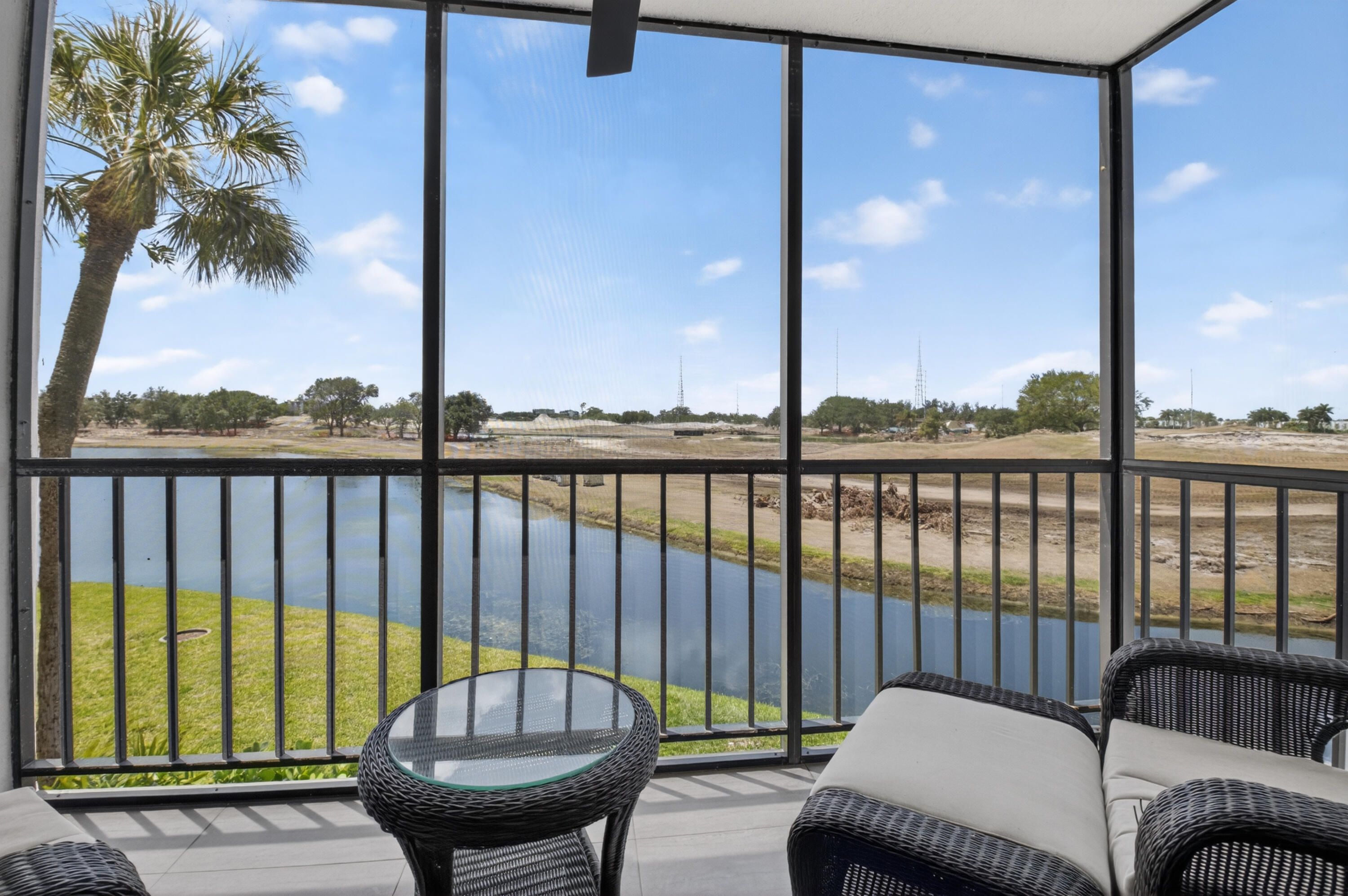 LAKEWOOD MIDRISE CONDO IV UNIT 725 - Residential