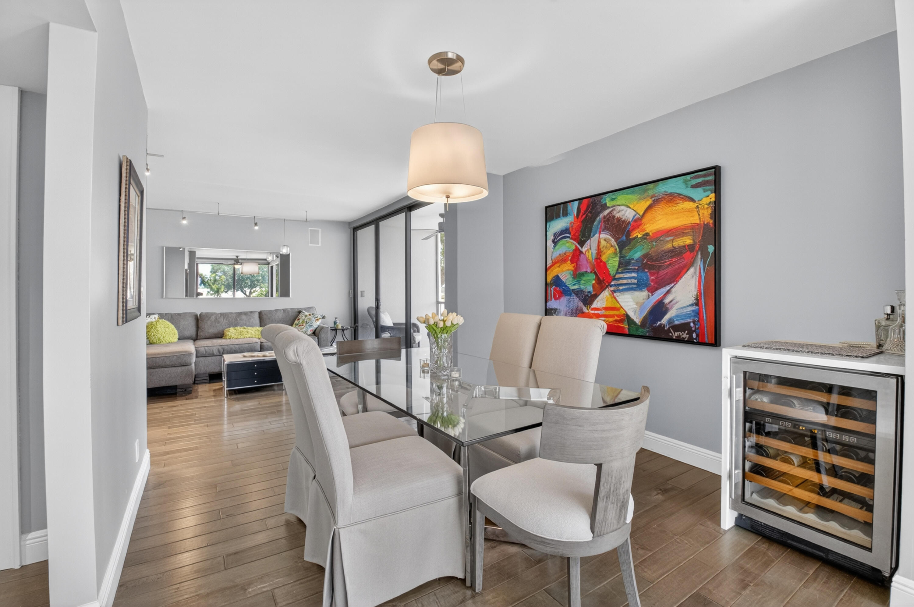 LAKEWOOD MIDRISE CONDO IV UNIT 725 - Residential