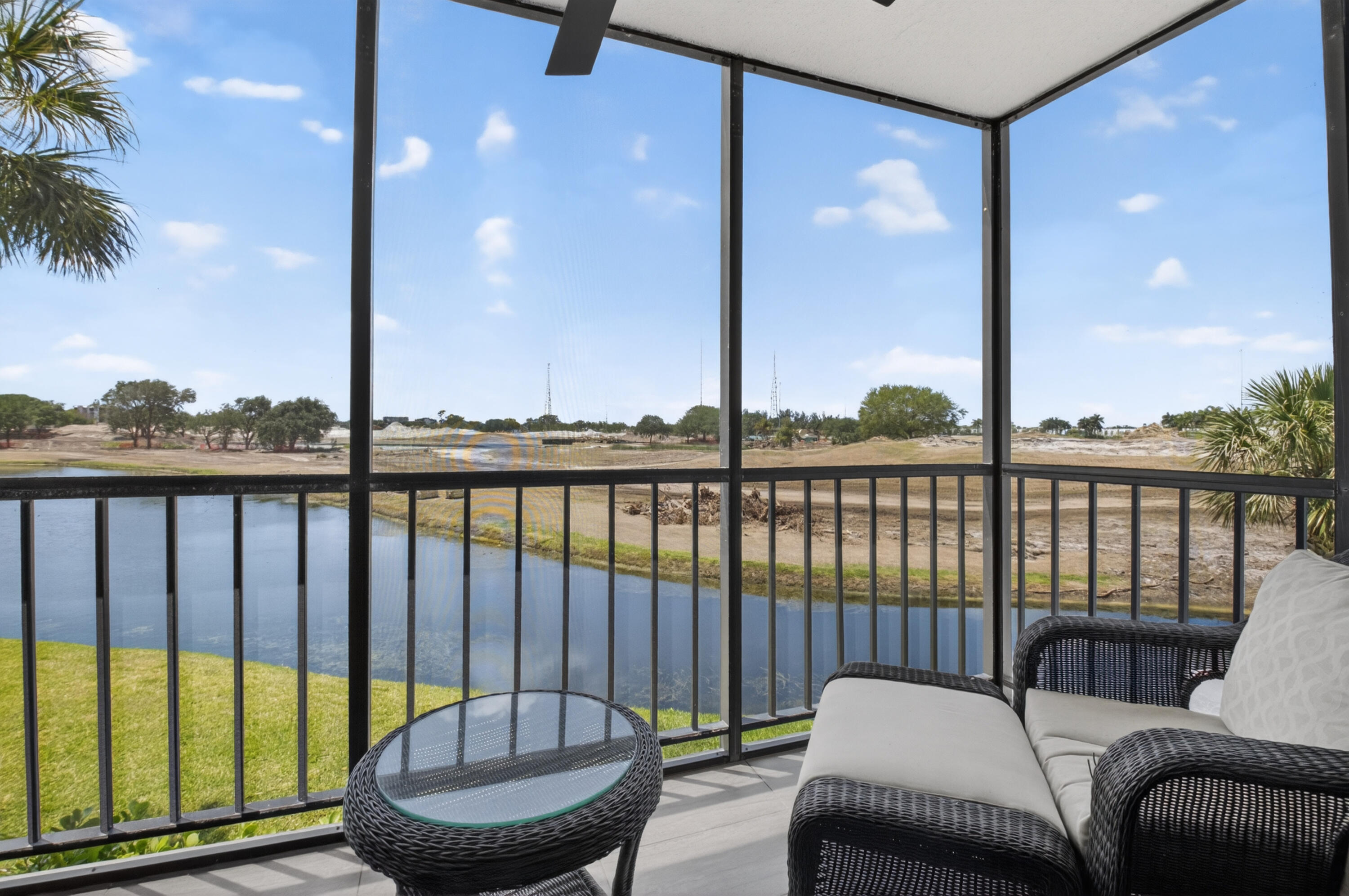 LAKEWOOD MIDRISE CONDO IV UNIT 725 - Residential