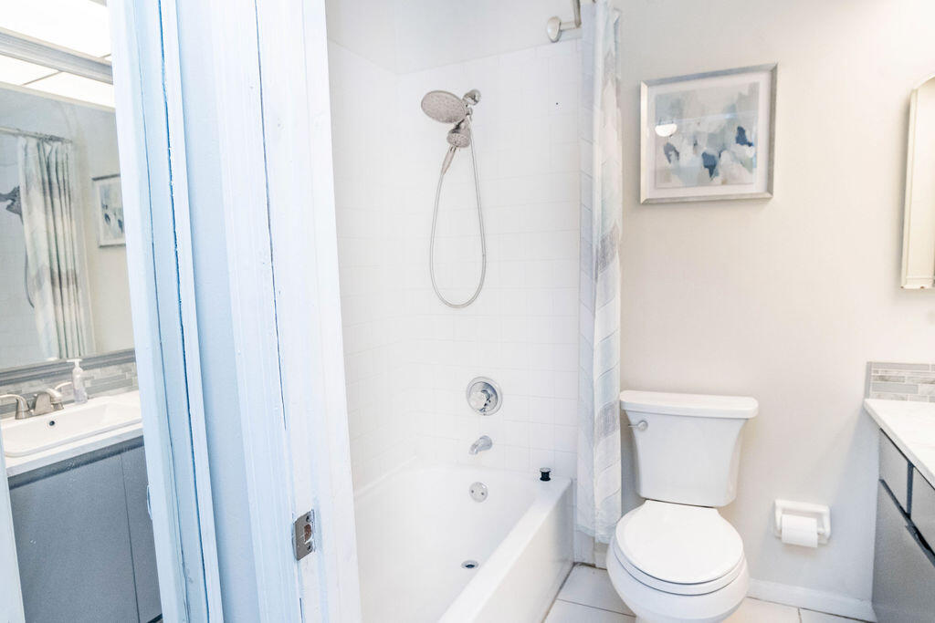 POPPLETON CREEK CONDO - Residential