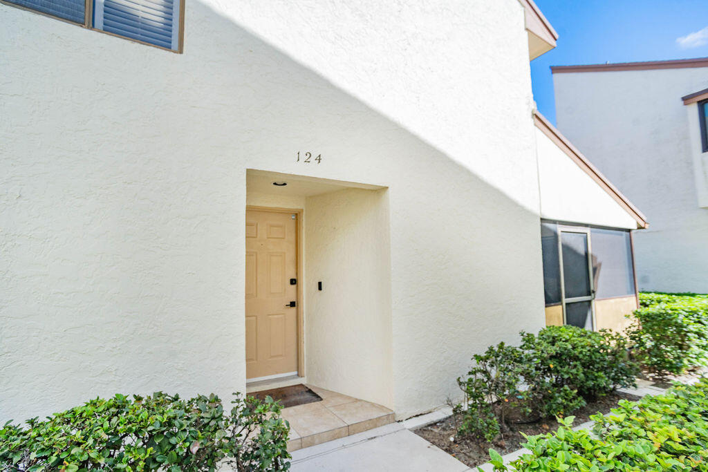 950 S Kanner Highway 124