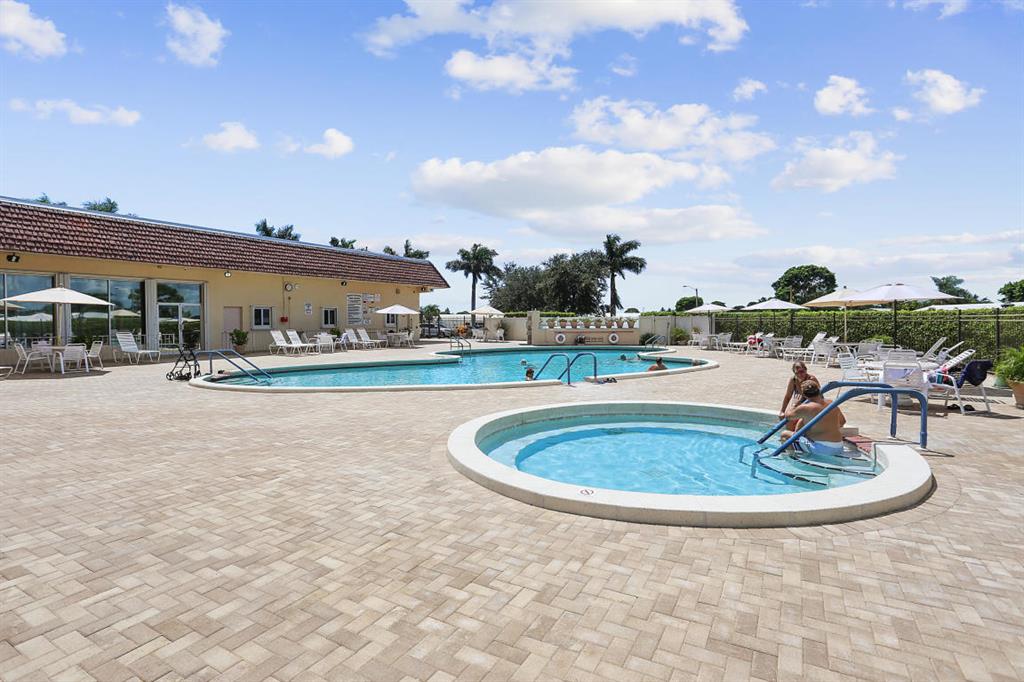 PALM BEACH LEISUREVILLE SEC 10 - Residential