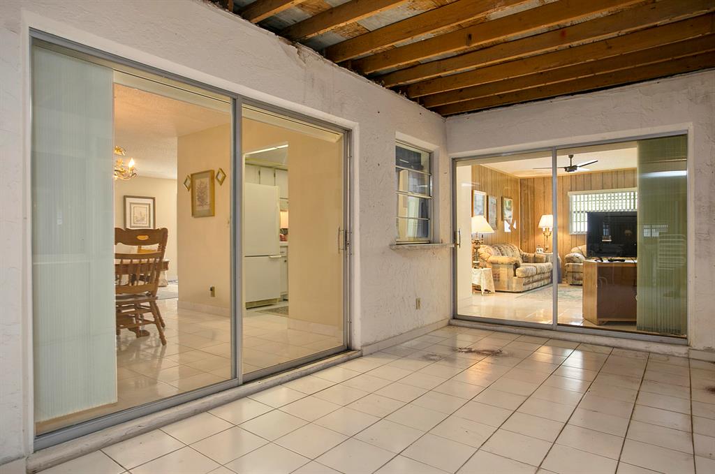 PALM BEACH LEISUREVILLE SEC 10 - Residential