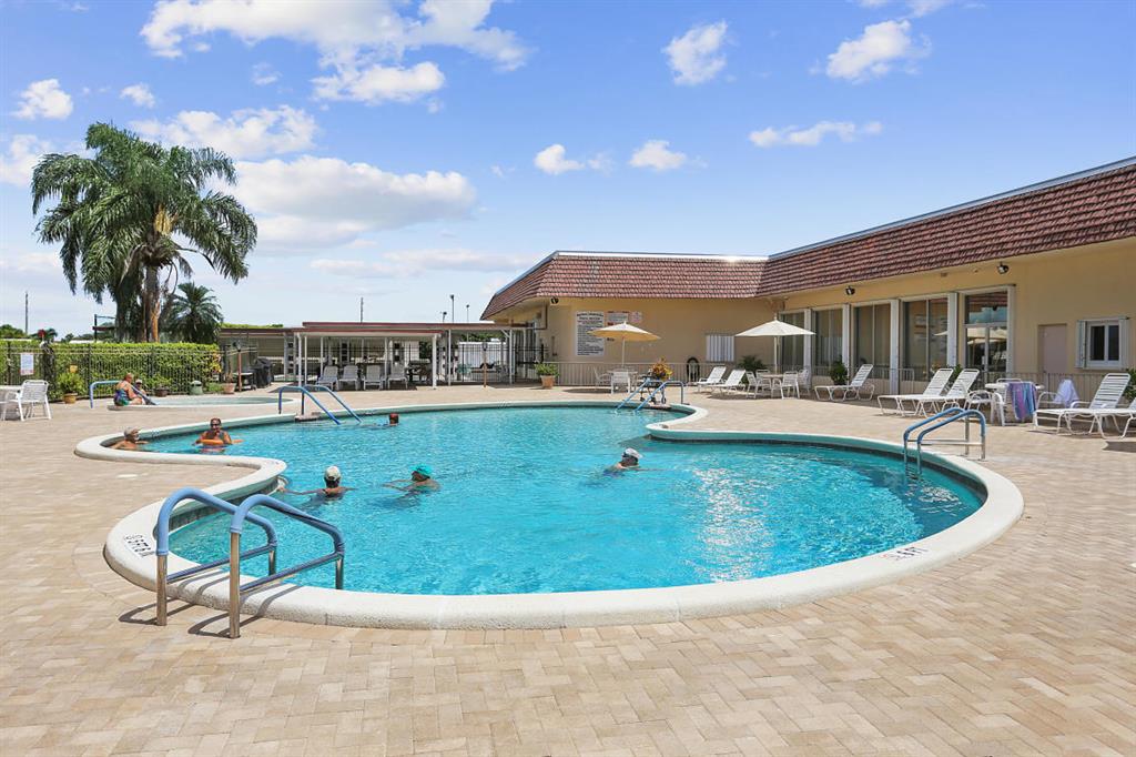 PALM BEACH LEISUREVILLE SEC 10 - Residential