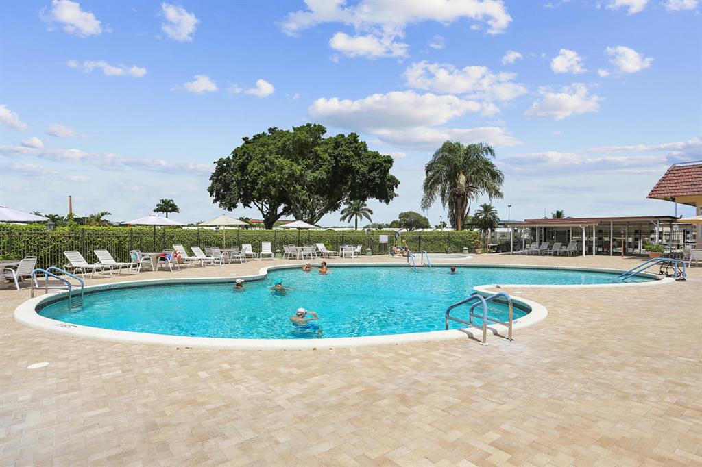 PALM BEACH LEISUREVILLE SEC 10 - Residential