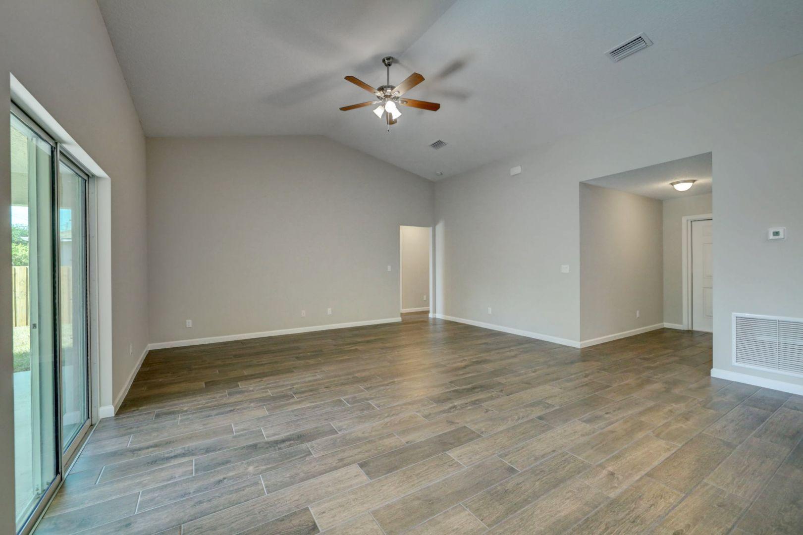 PORT ST LUCIE SECTION 19 - Residential Lease