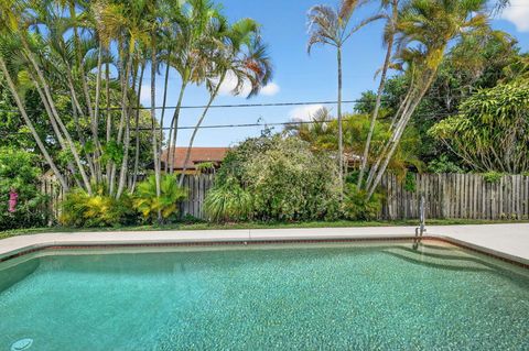 Tiny photo for 68 W Arch Drive, Lake Worth, FL 33467 (MLS # B26005098)