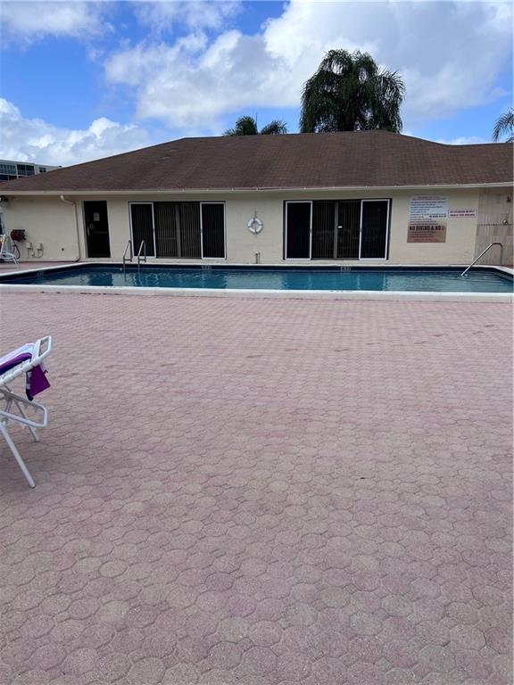 Meadowbrook Lakes - Residential