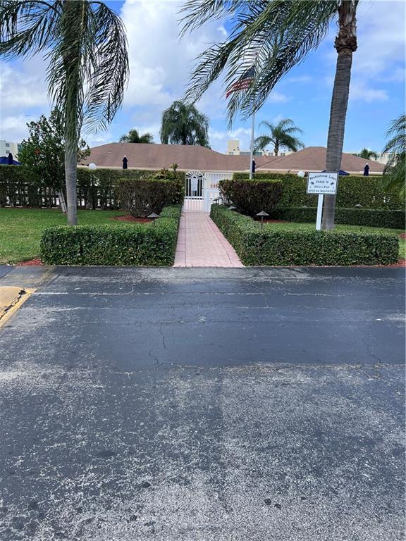 Meadowbrook Lakes - Residential