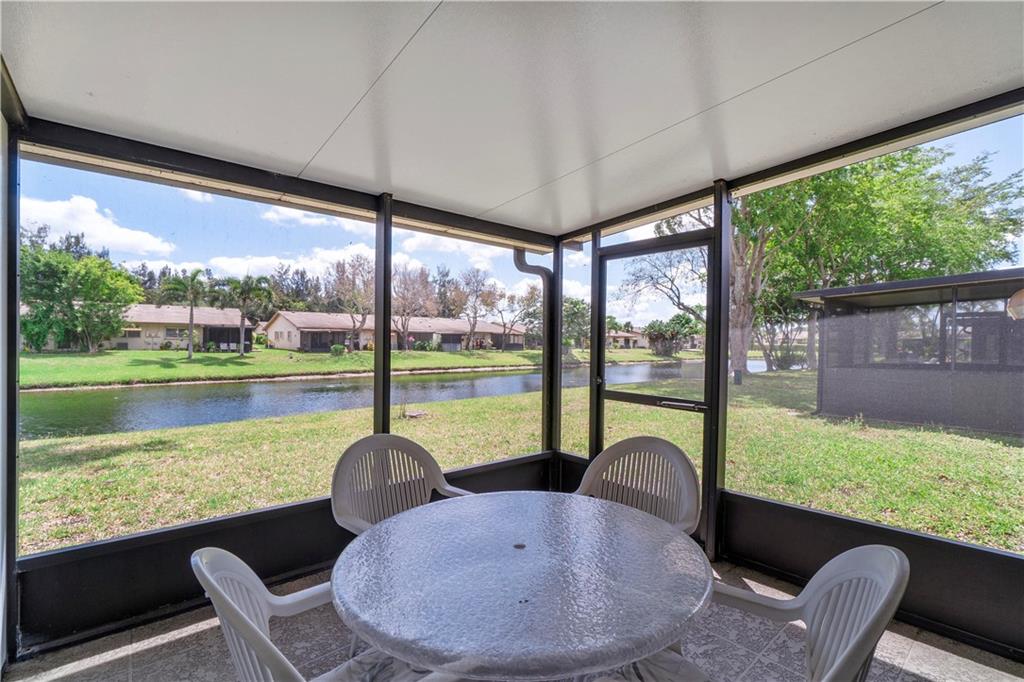 DELRAY VILLAS 3 - Residential