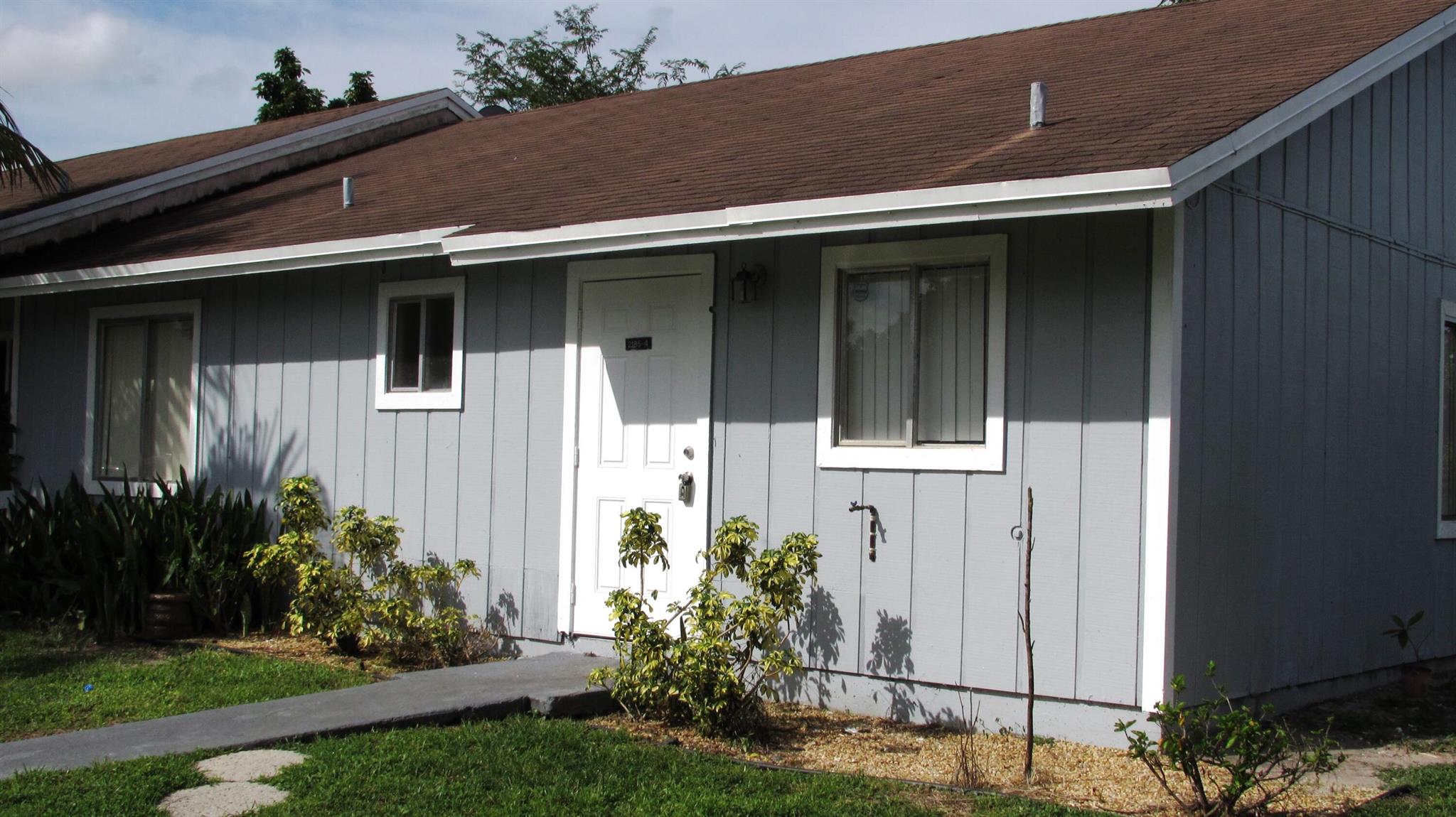 Corner Unit - Fenced backyard - Fresh Painted. Walk-in Closet on Master Bedroom. Two Parking Spaces. Washer & Dryer Hookup available. No HOA. No minimum credit score required. Will not last.