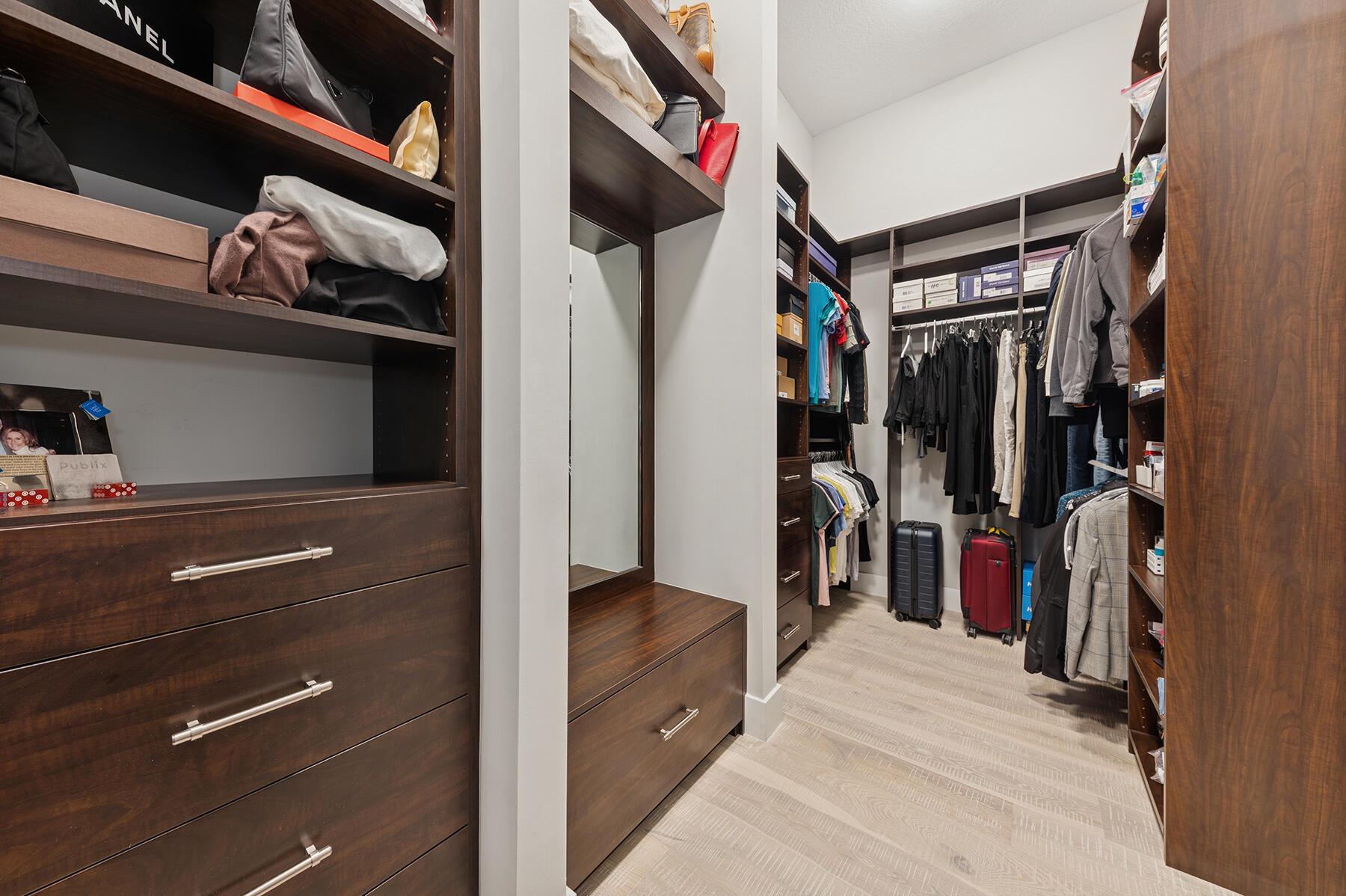 ARTISTRY - Residential