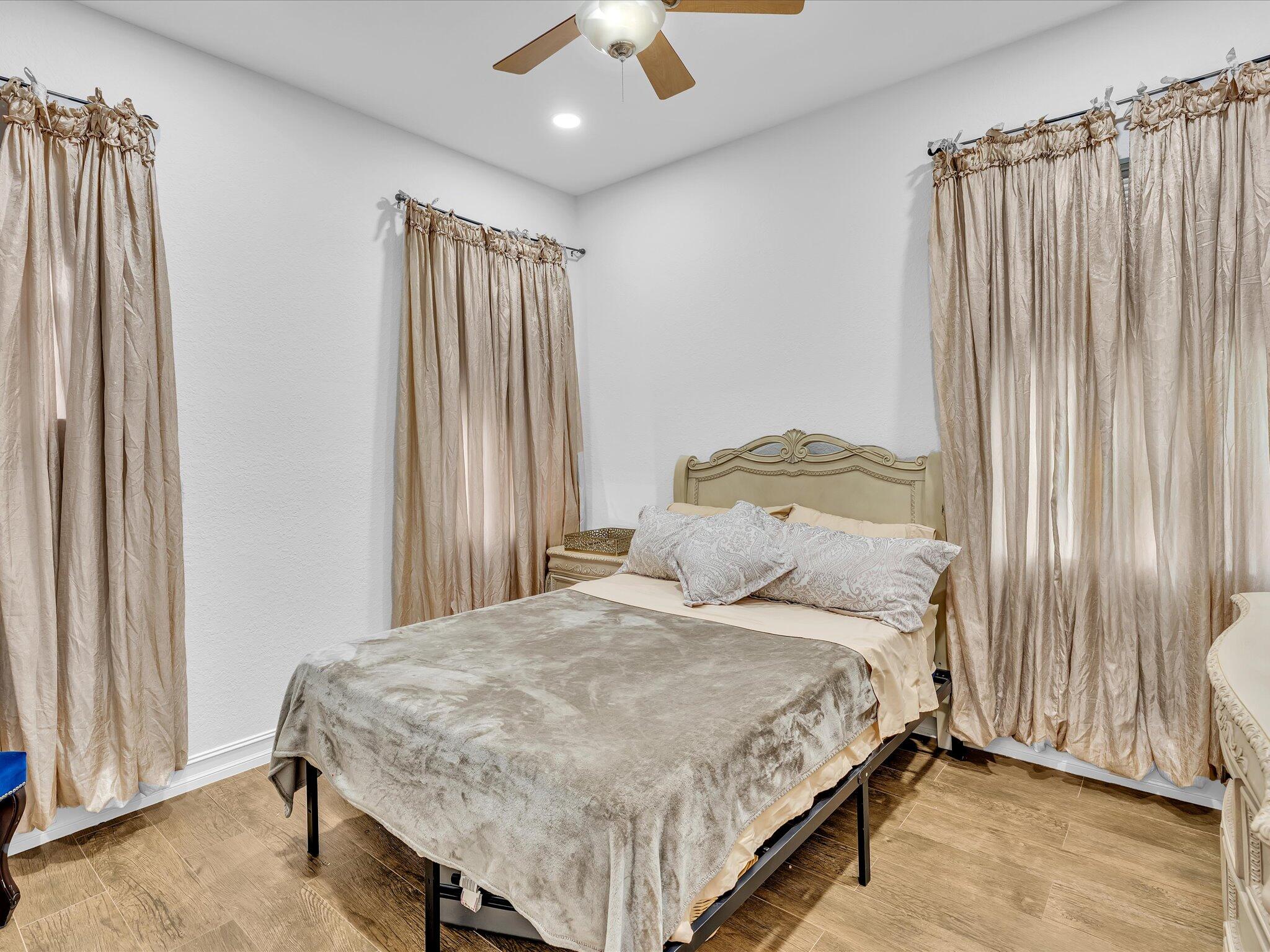 HERON BAY NORTHEAST - Residential