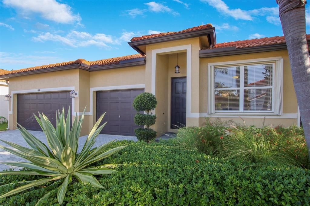Photo of 1505 Siena Lane, Boynton Beach, FL 33436 (MLS # R10797584)