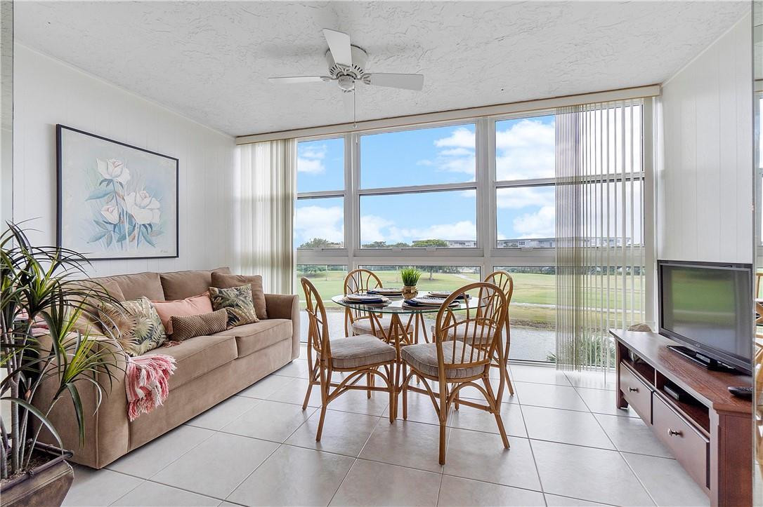 Palm Springs 2 - Residential