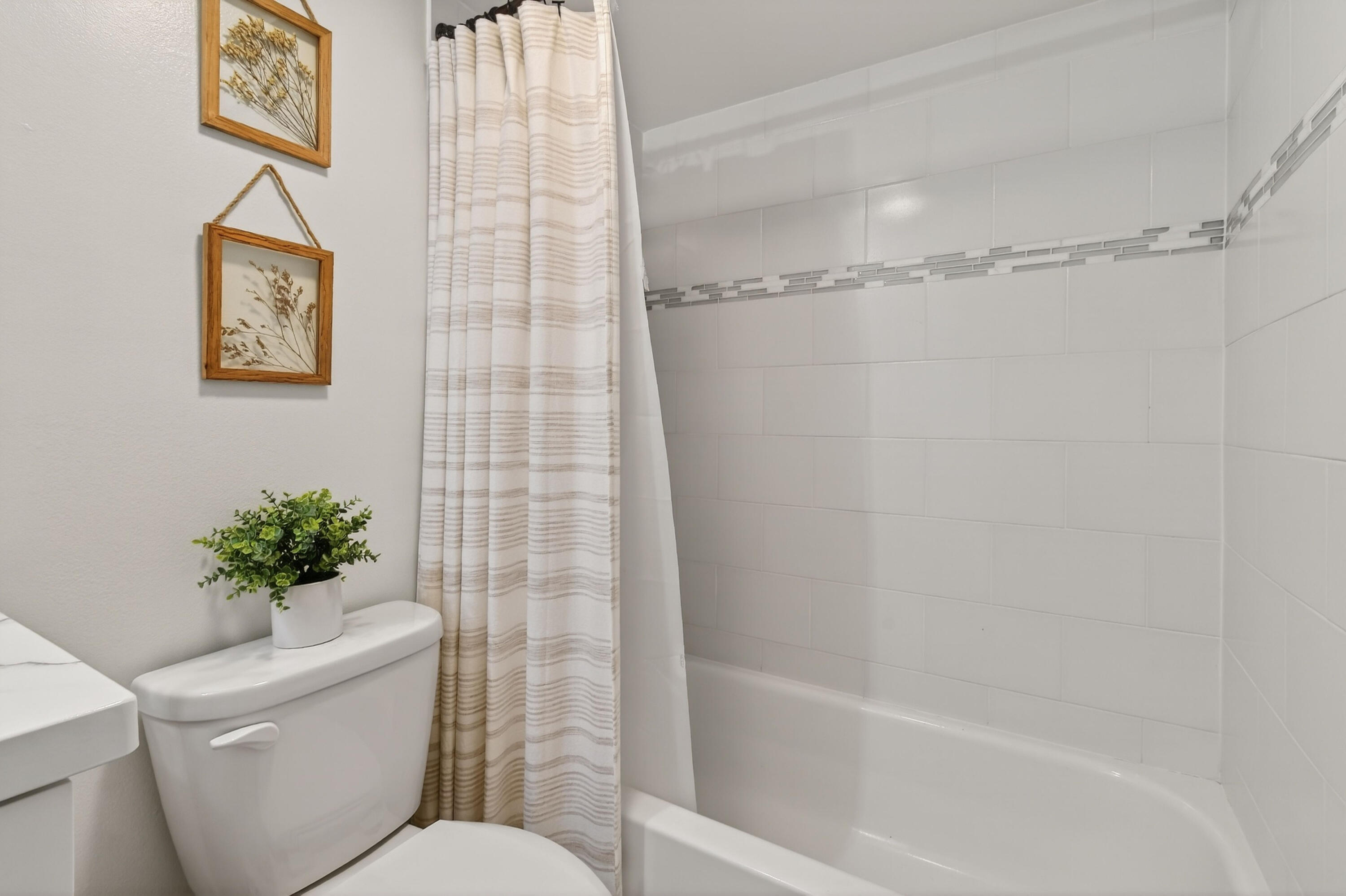 TEQUESTA HILLS CONDO - Residential