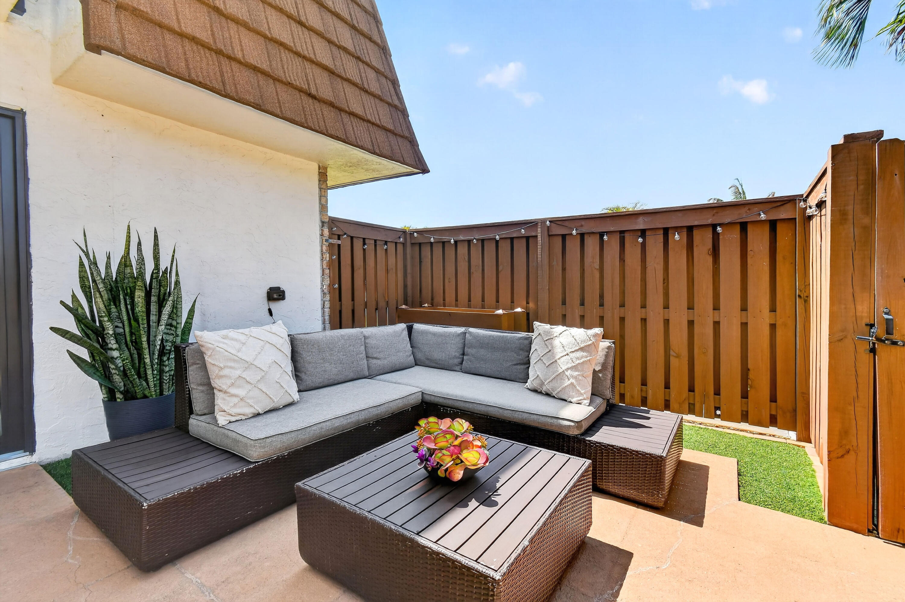 TEQUESTA HILLS CONDO - Residential