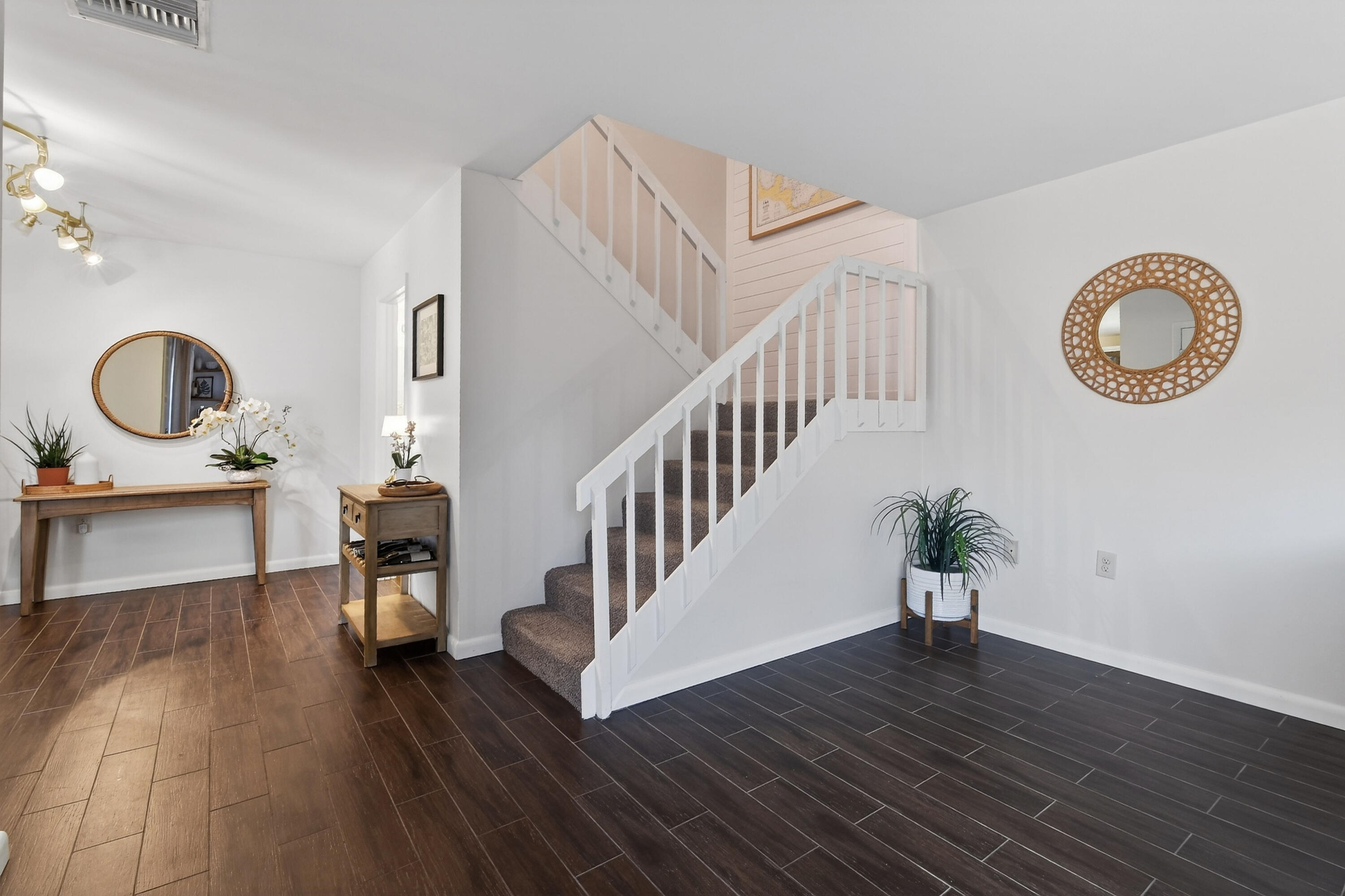 TEQUESTA HILLS CONDO - Residential