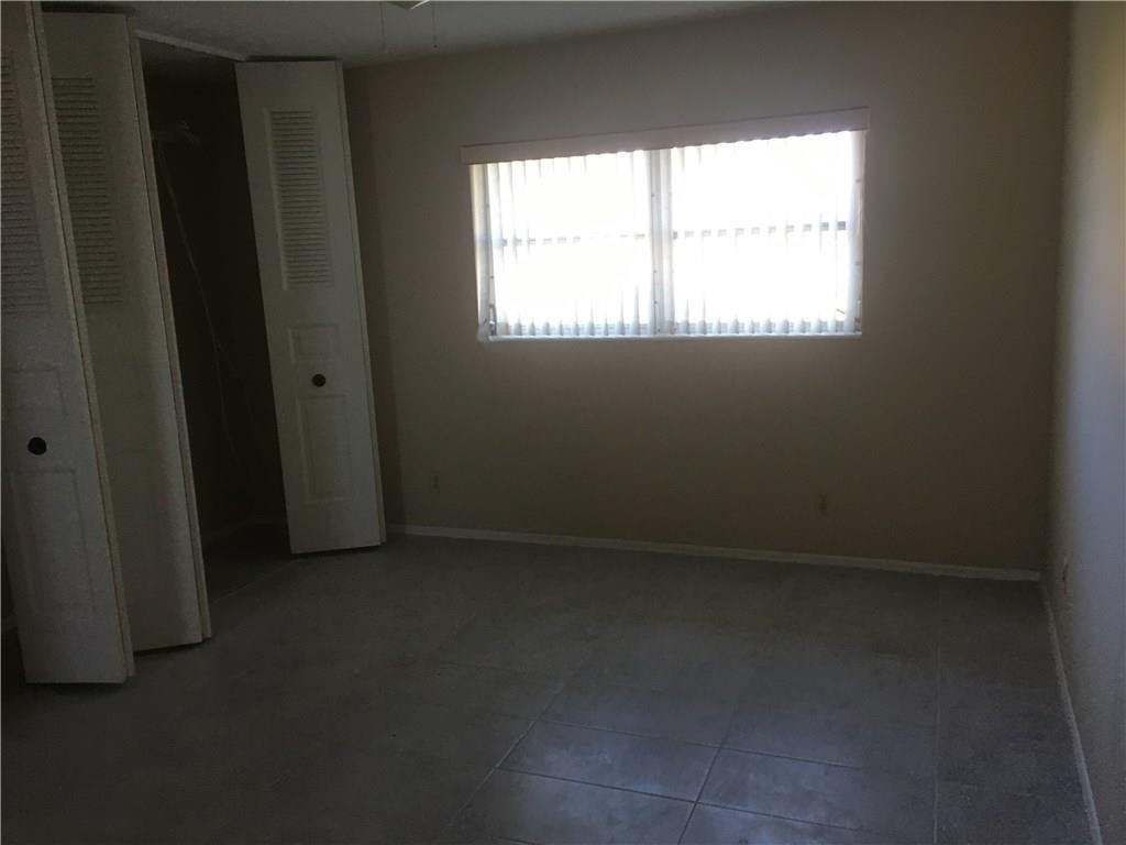 CRESTHAVEN VILLAS 28 COND - Residential