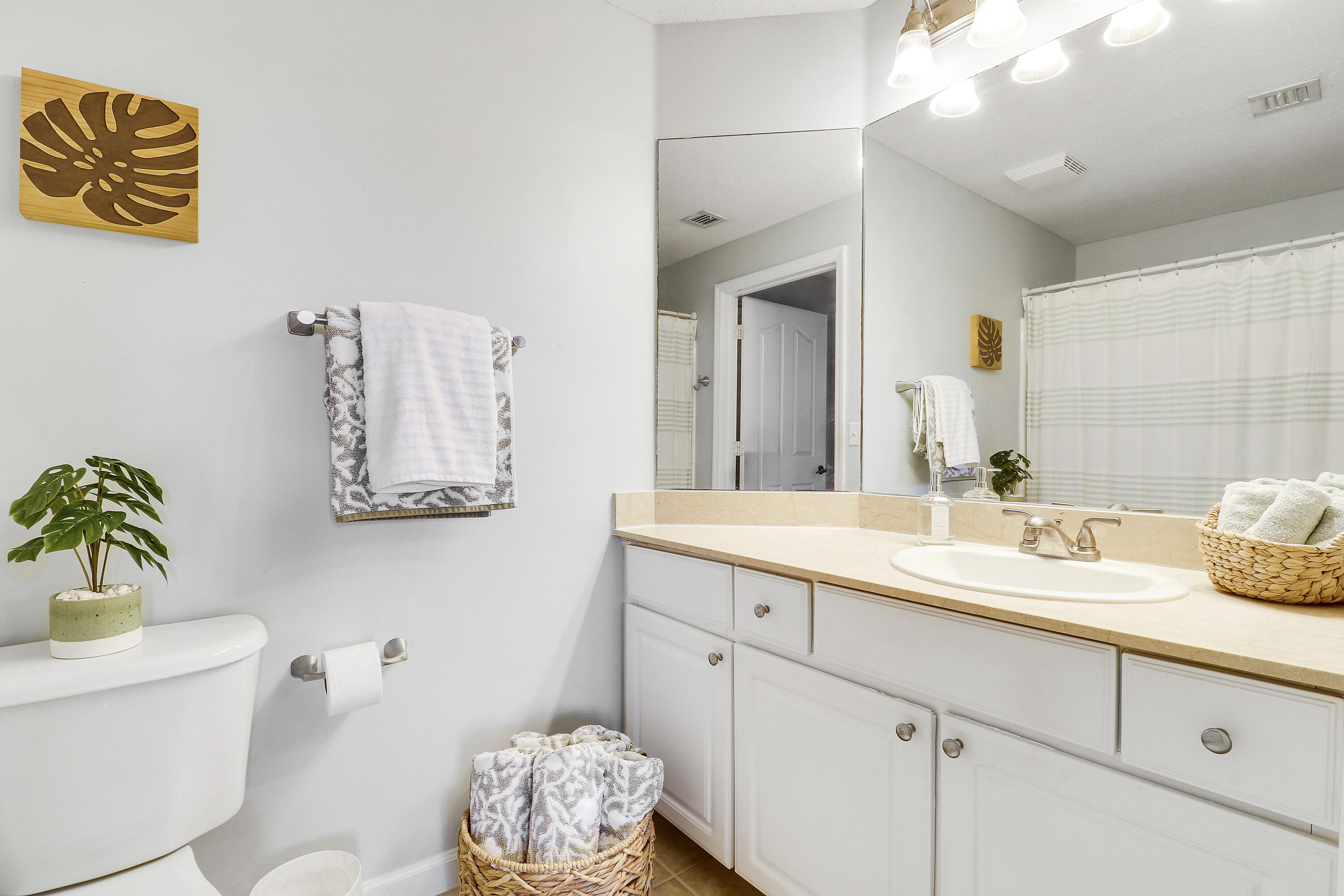 SOMERSET AT ABACOA CONDO - Residential Lease