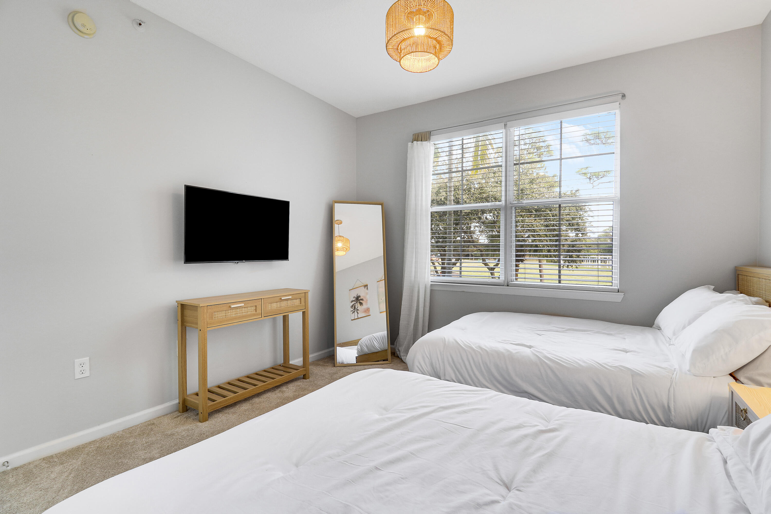 SOMERSET AT ABACOA CONDO - Residential Lease