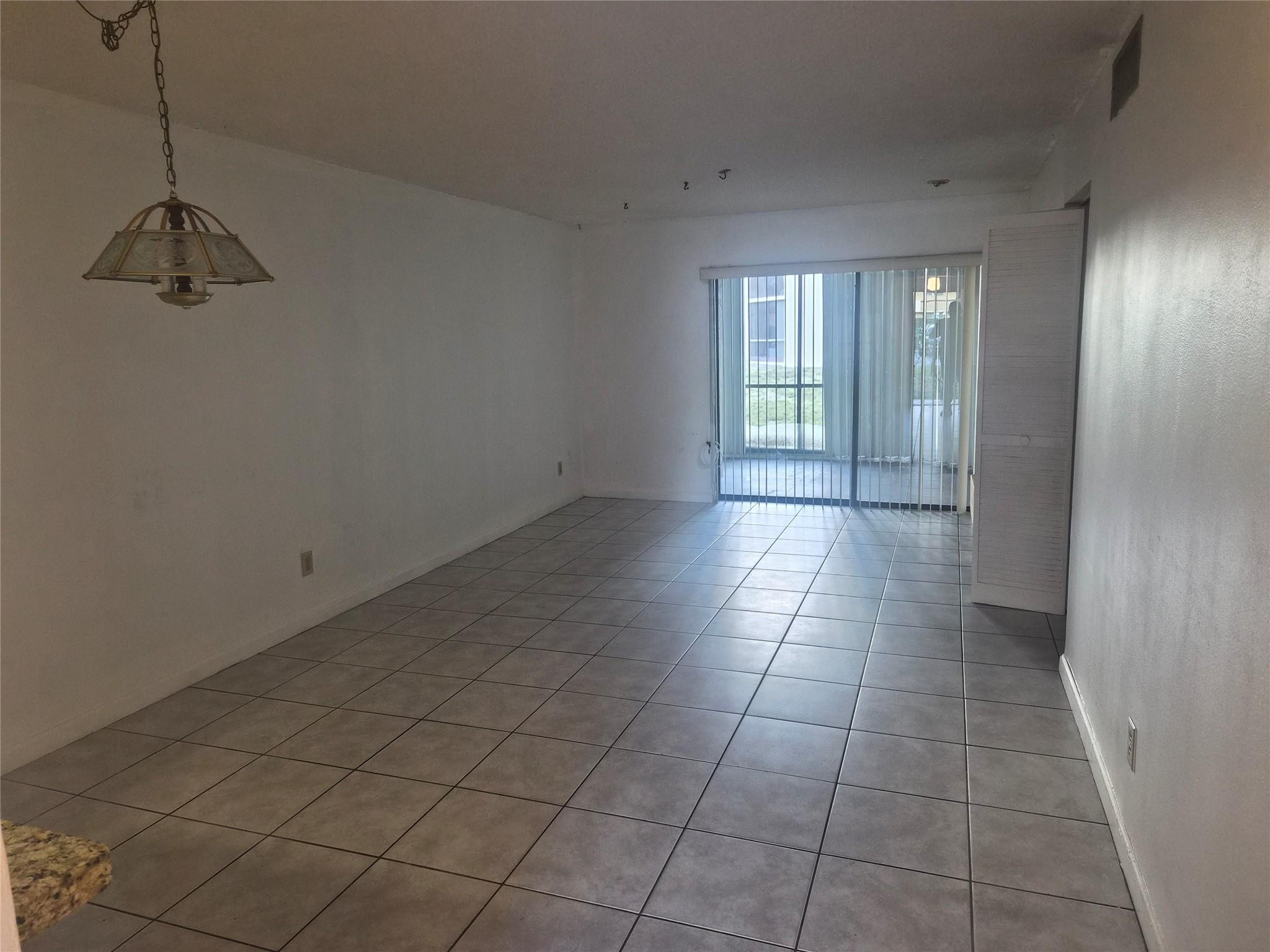 3252 Foxcroft Road 113