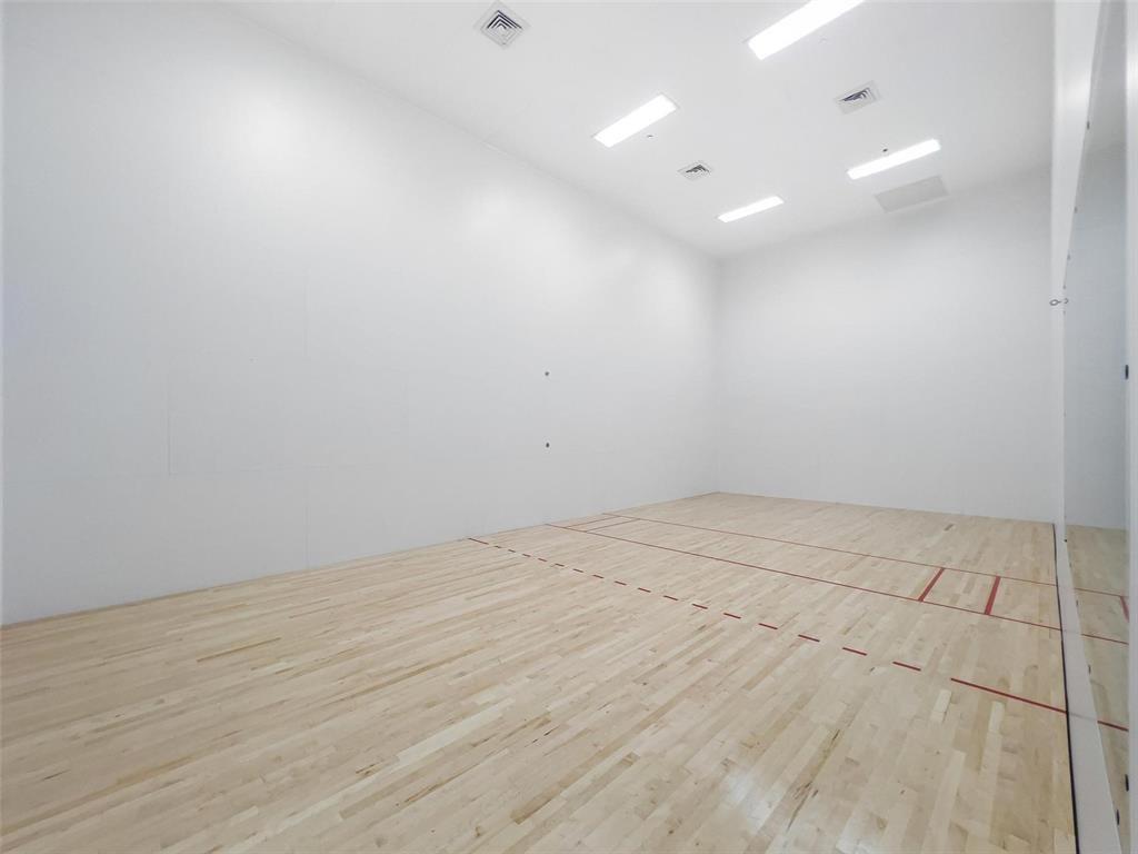 THE HARBOUR NORTH CONDO - Residential Lease