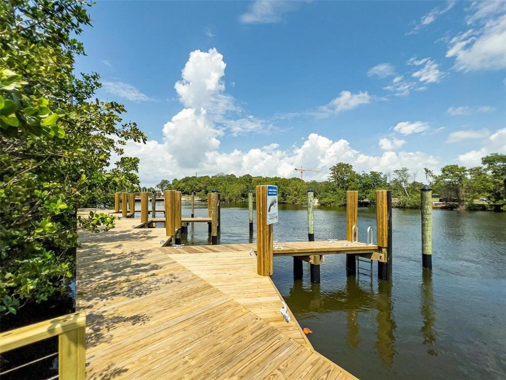 THE HARBOUR NORTH CONDO - Residential Lease