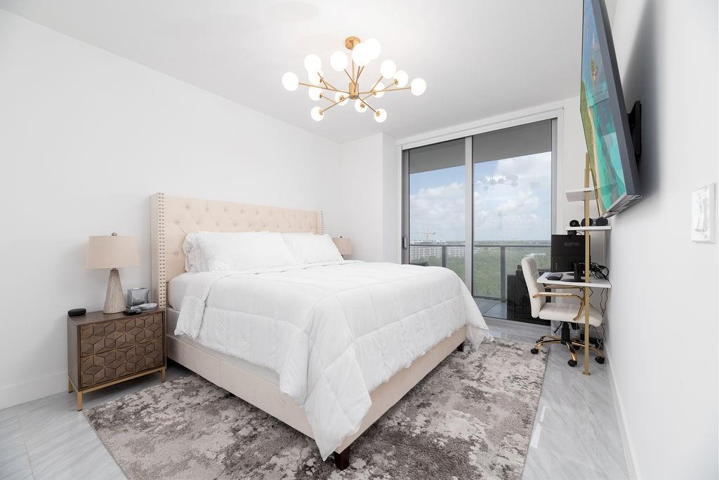 THE HARBOUR NORTH CONDO - Residential Lease