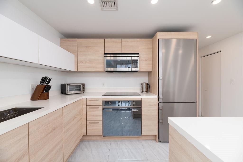 THE HARBOUR NORTH CONDO - Residential Lease