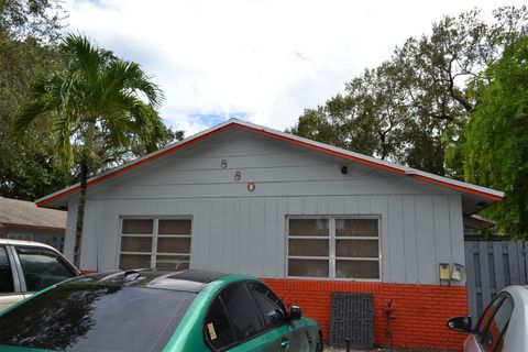 880 SW 28th Street Fort Lauderdale FL 33315