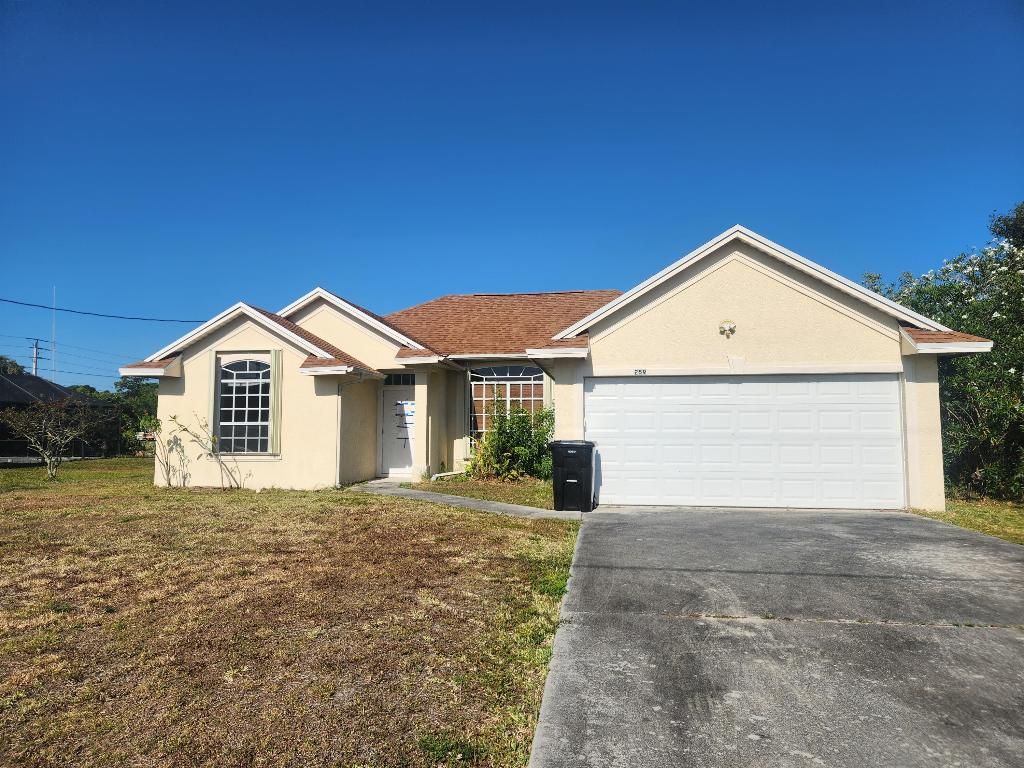 Photo of 2590 SE Hemsing Street, Port Saint Lucie, FL 34953 (MLS # R10980961)